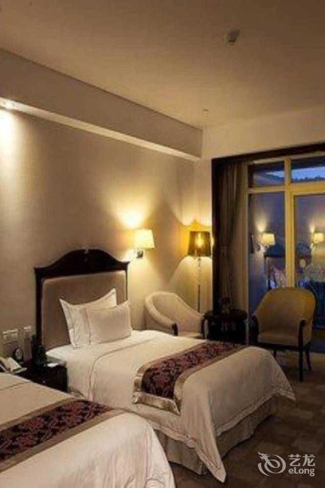 Phoenix Hotel Wuyi Jiangmen Exterior foto